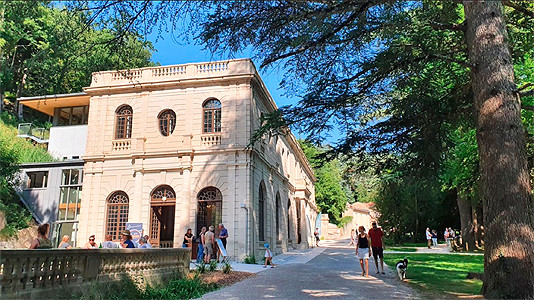 auberge des dauphins parc