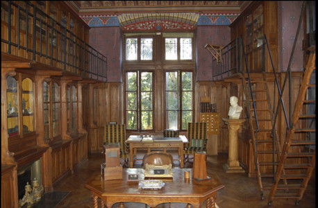 chateau pupetieres bibliotheque