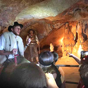 visite enfant grotte de la madeleine grotte ardeche 