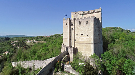 Tour de Crest dans la Drôme